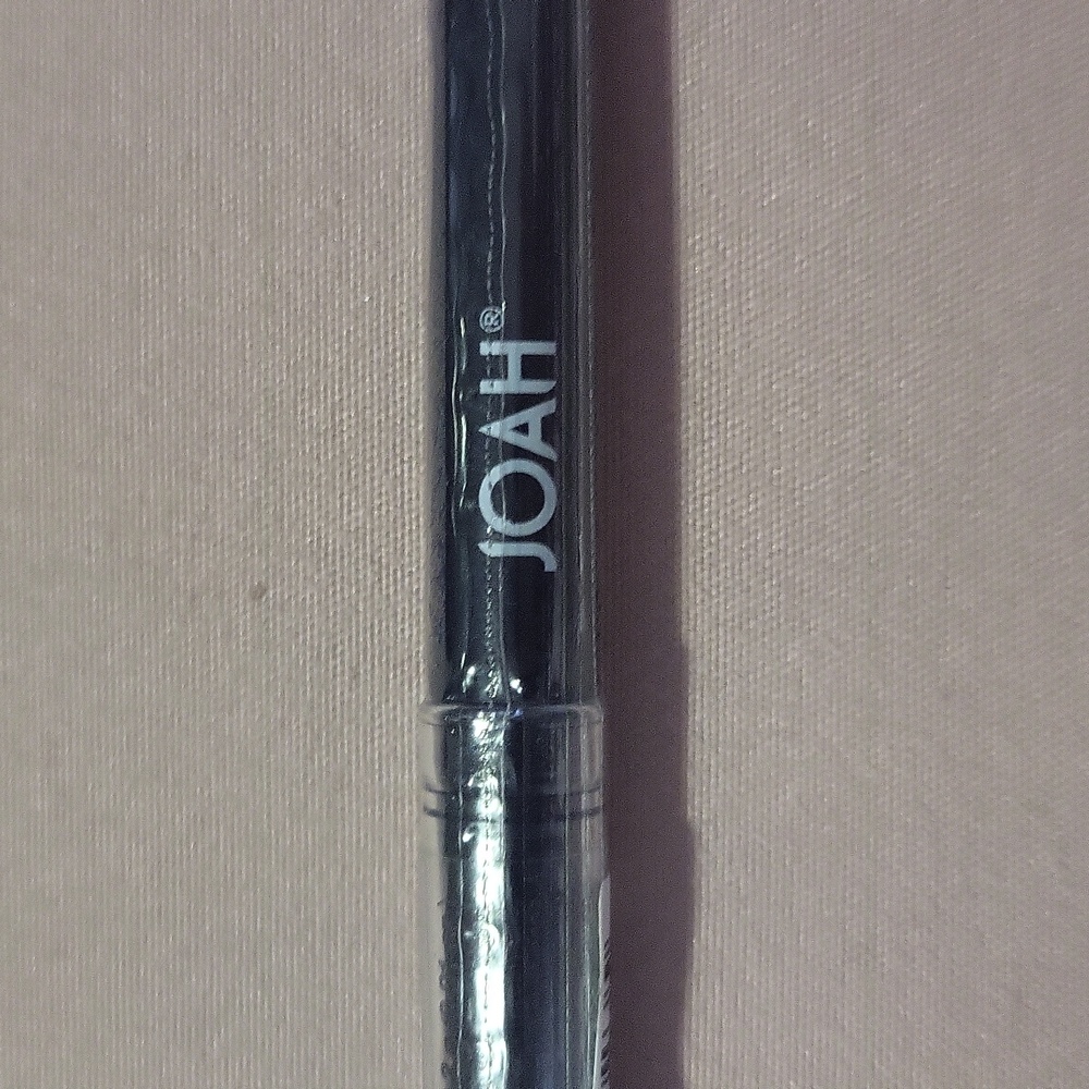 Eyeliner - Picture 2 of 3